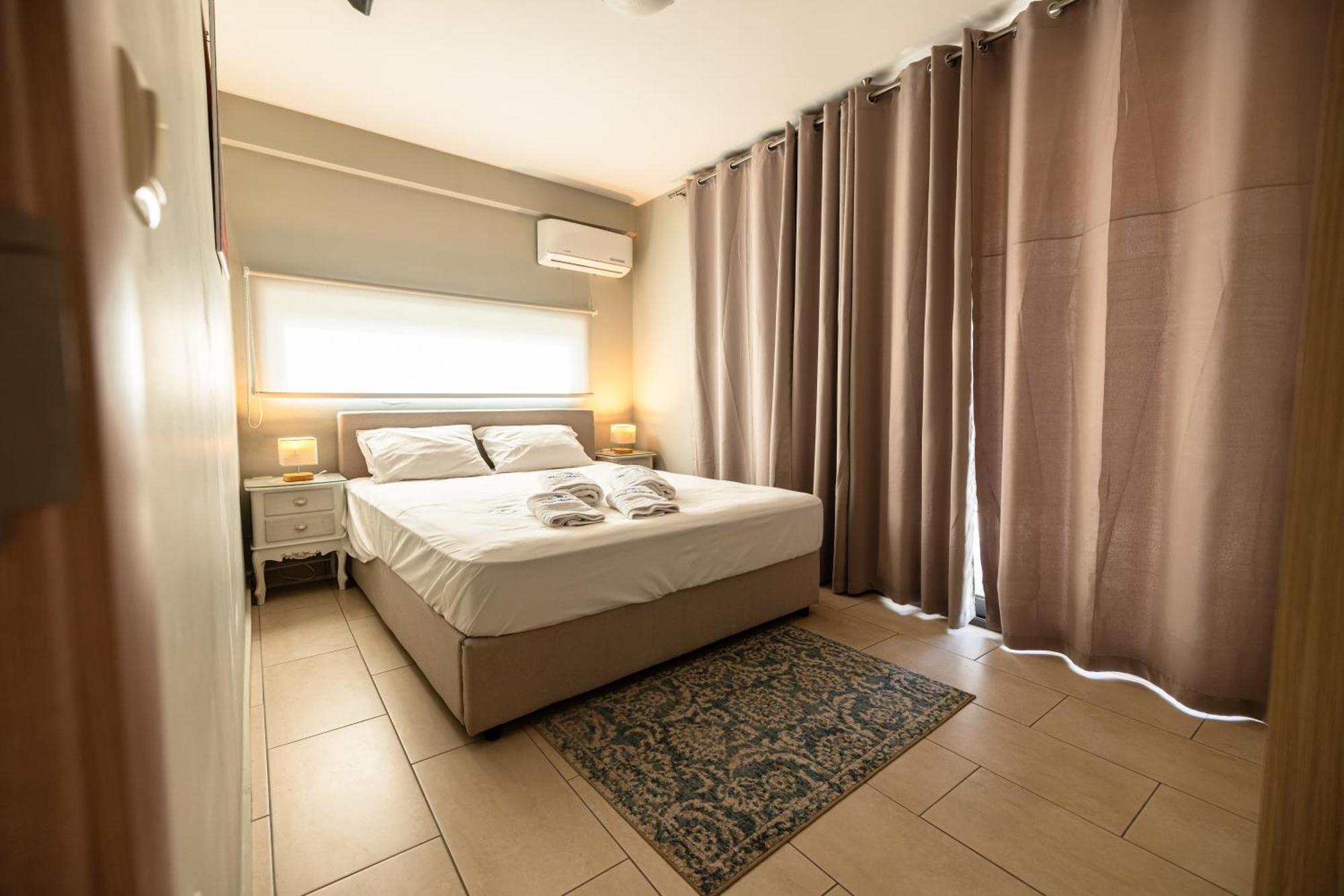 Filippos Apartments Amarynthos Exterior photo